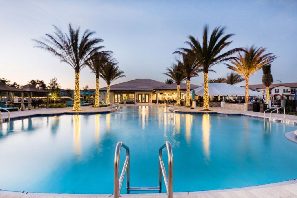 balmoral-resort-pool
