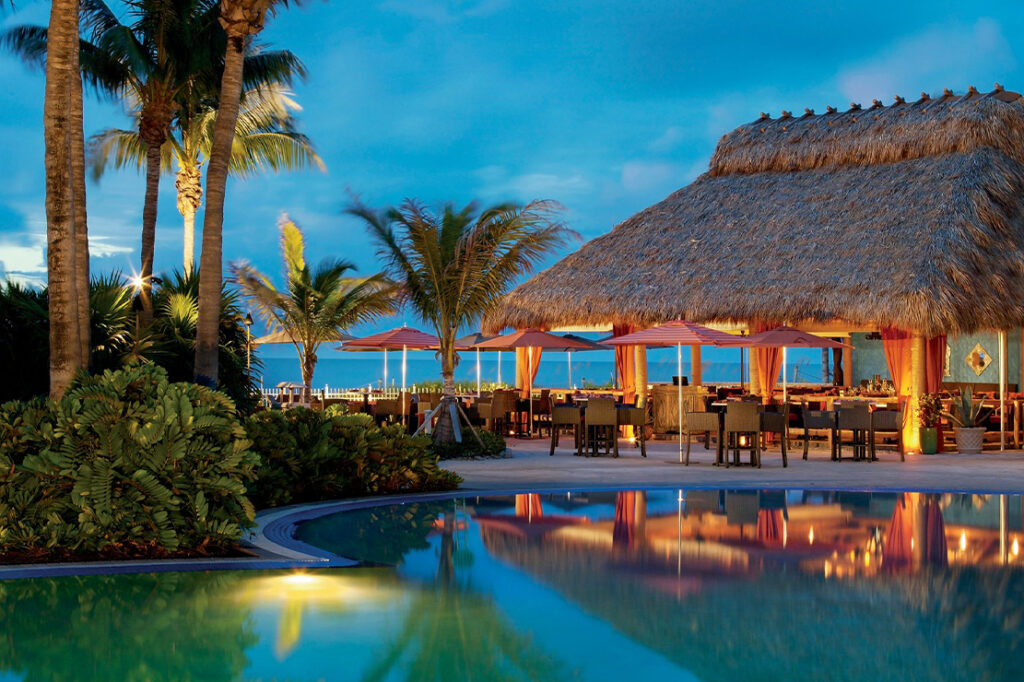 the-ritz-carlton-pool