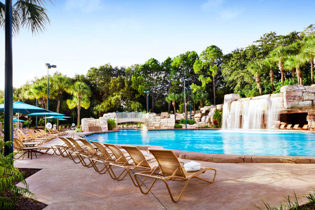 waterfall-pool-walt-disney-swan-dolphin-resort