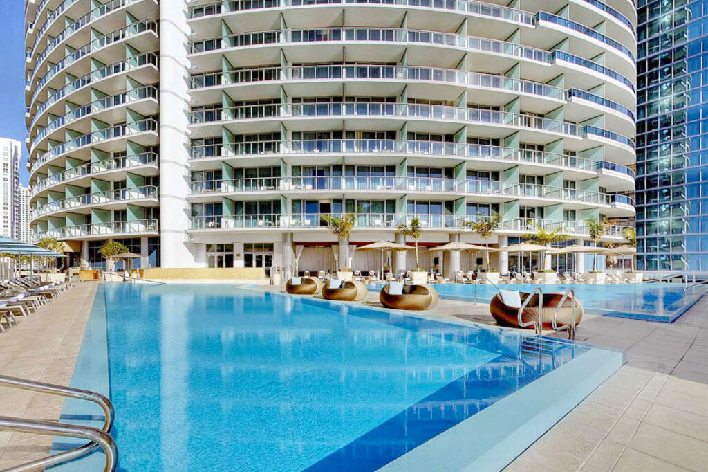 kimpton-rooftop-pool
