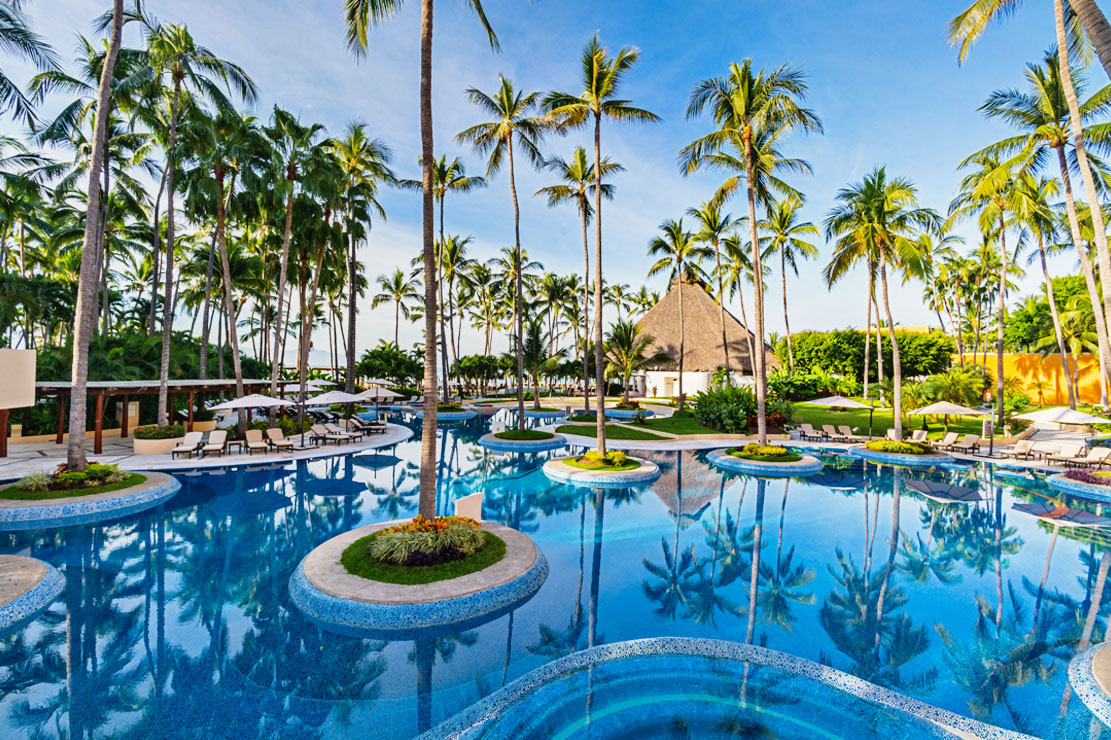 the-westin-resort-puerto-vallarta-pool