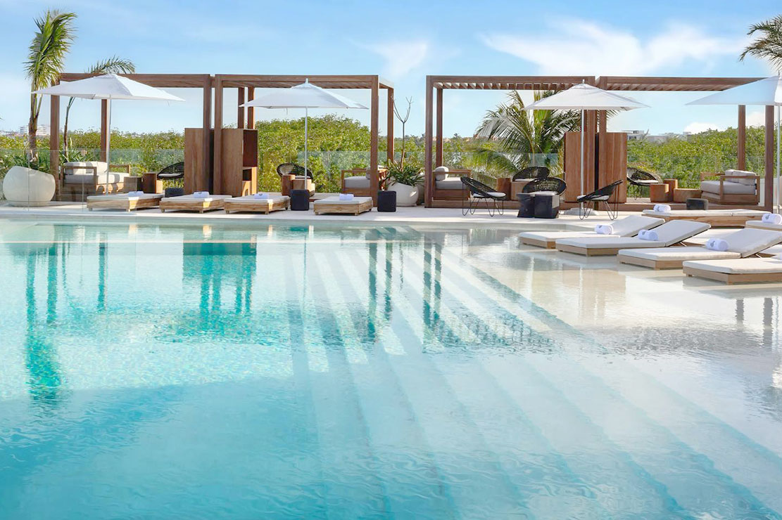 sls-cancun-pool