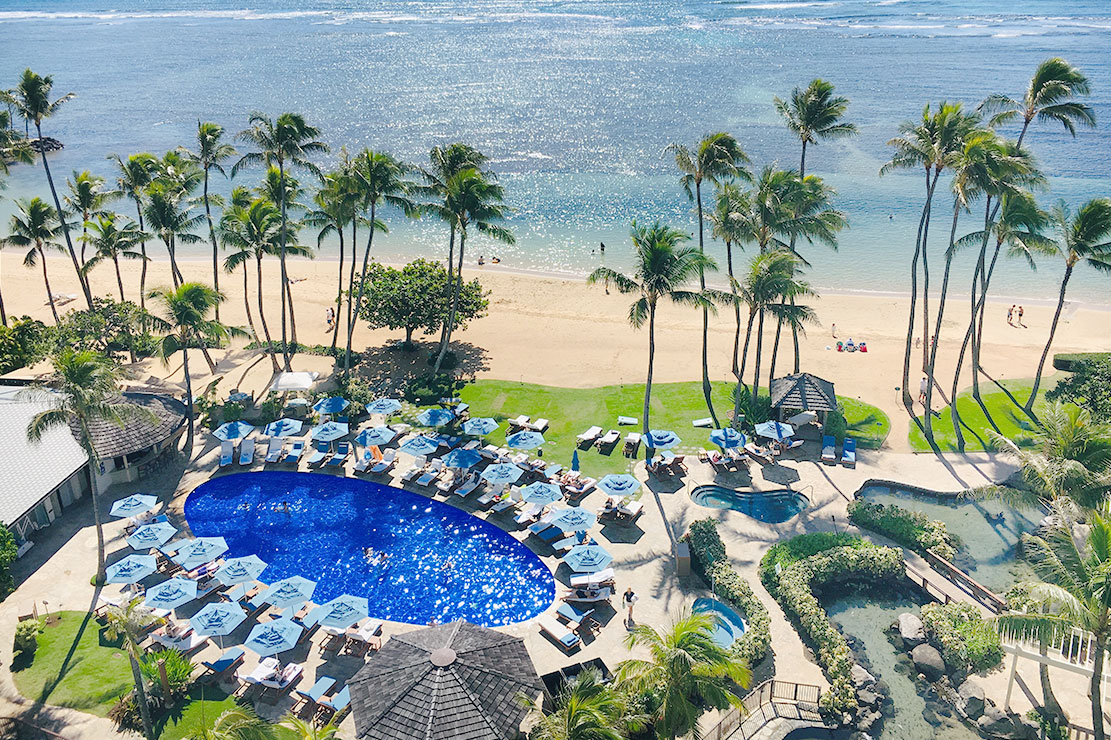 the-kahala-pool-and-beach