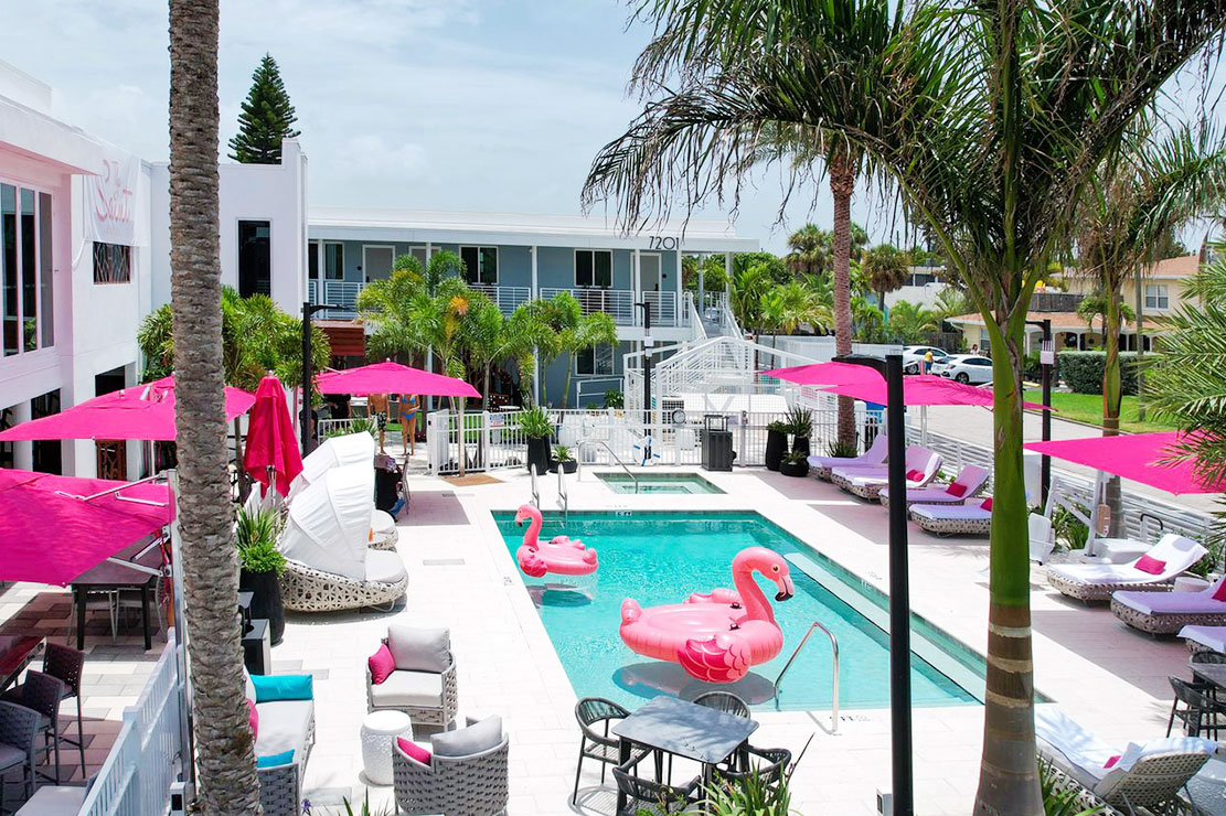 the-saint-hotel-pool