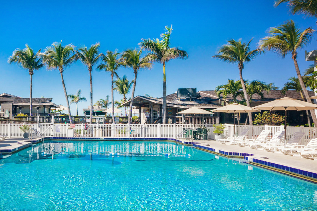 the-beachcomber-pool