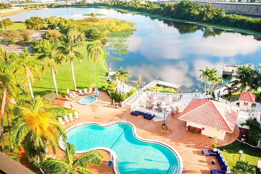 hilton-pool-view-lake-palm-beach
