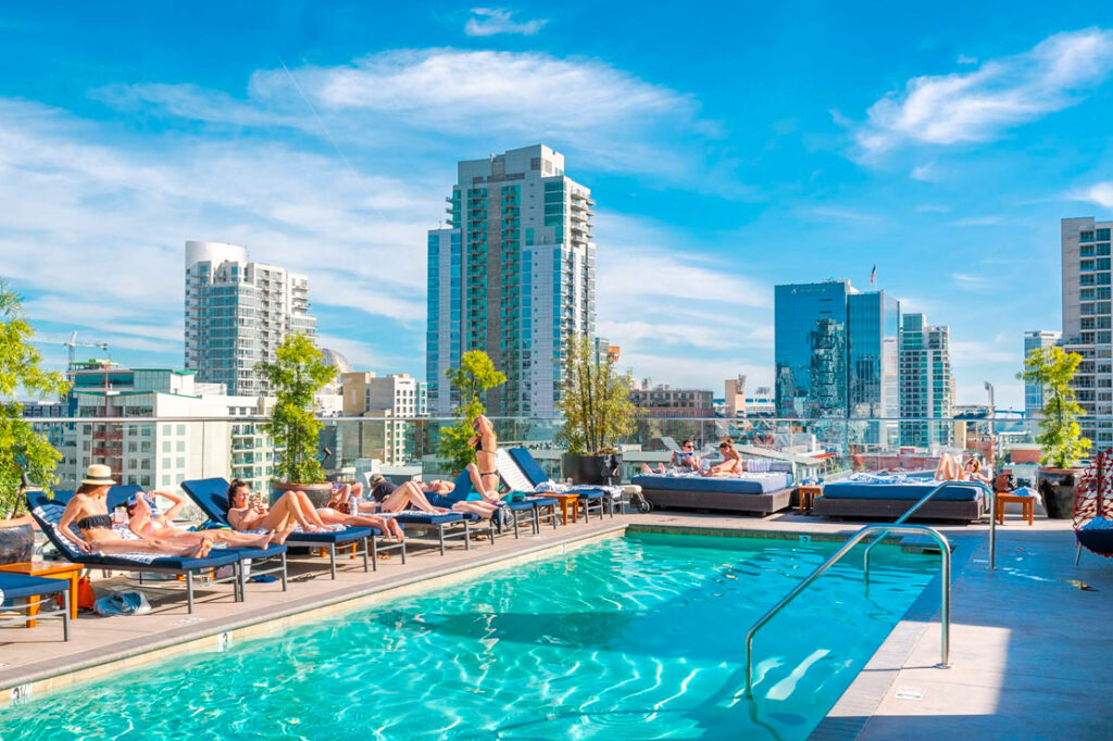andaz-san-diego-rooftop-pool