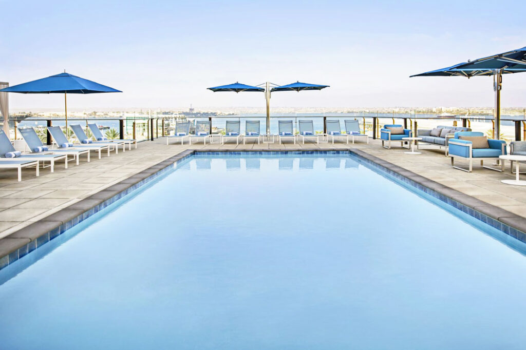 intercontinental-san-diego-rooftop-pool