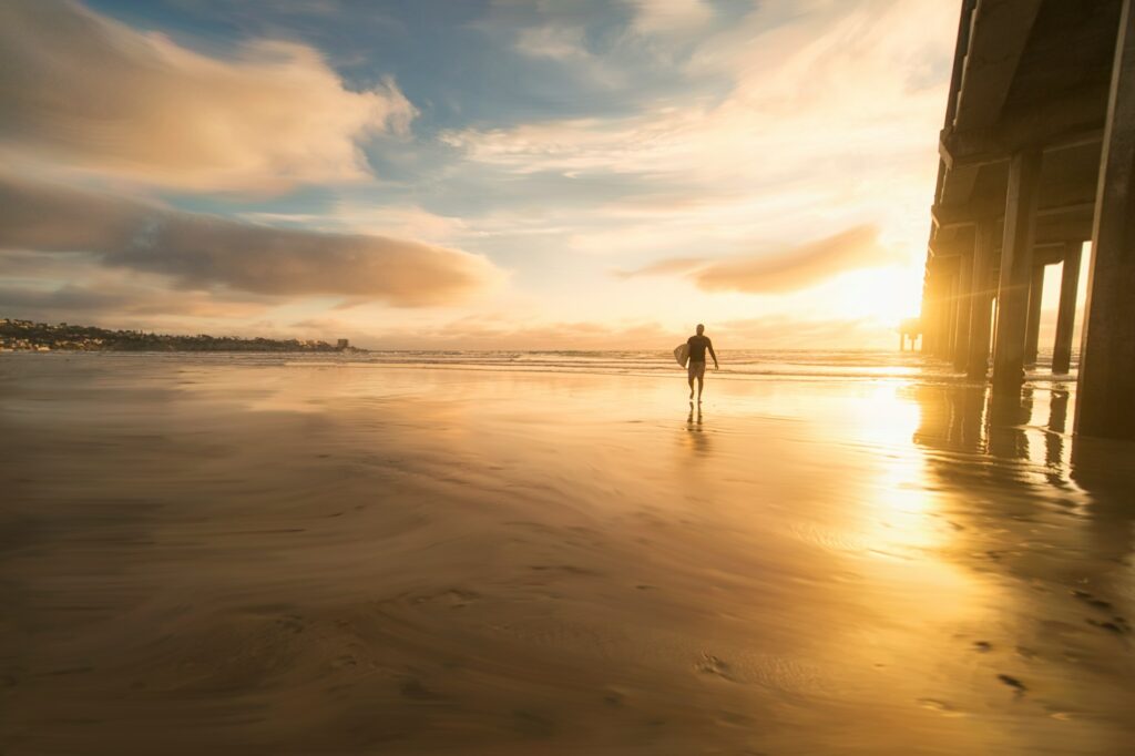 san-diego-bay-surfer
