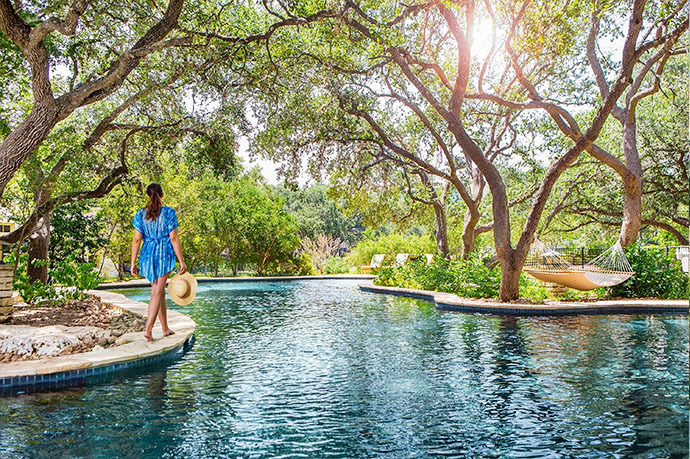 hyatt-regency-hill-country-lazy-river