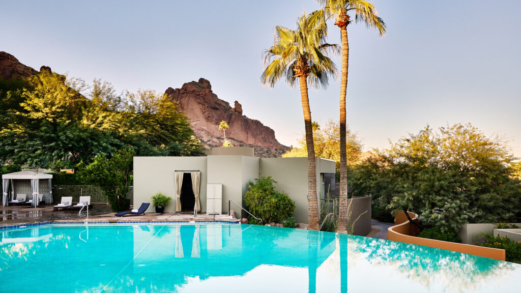 sanctuary-camelback-infinity-pool
