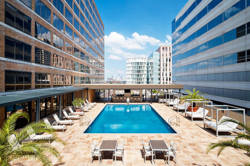 best-rooftop-pools-houston