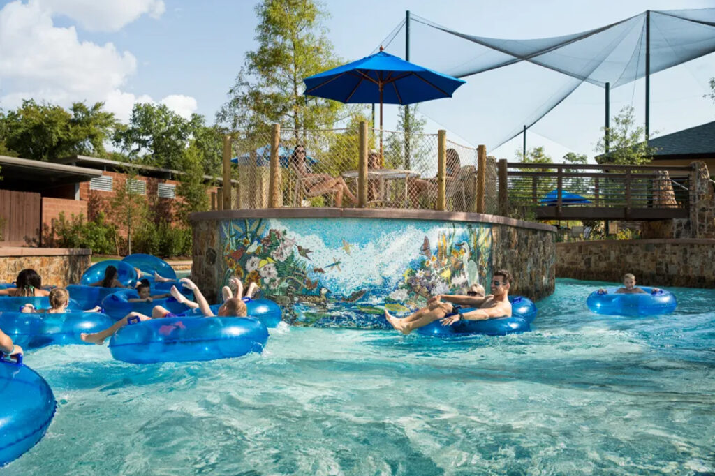 the-woodlands-lazy-river-family